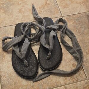 Sanuk Gray Wrap Sandals with Black Footbed